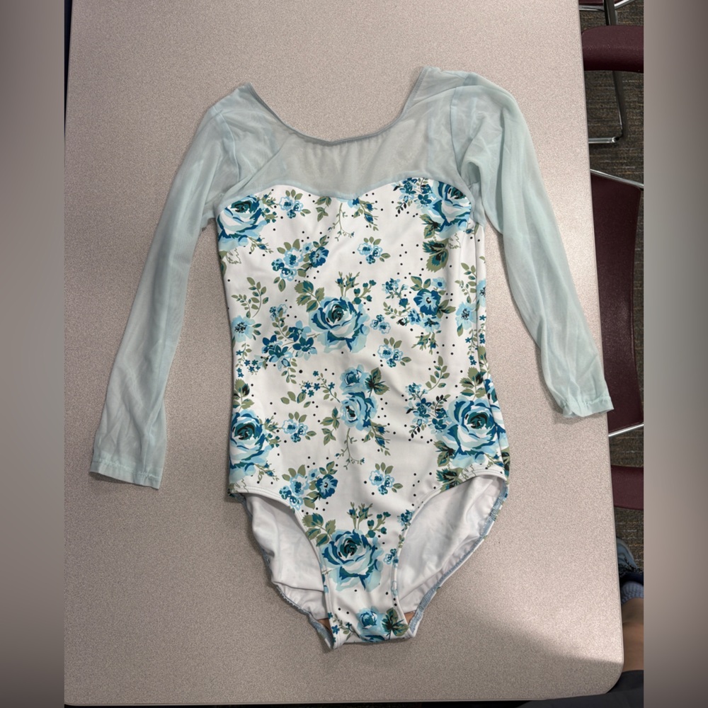 White and Blue Floral Eleve🤍💙🪻